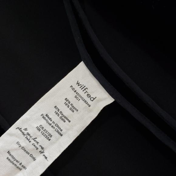 Aritzia Wilfred blazer - Picture 5 of 5